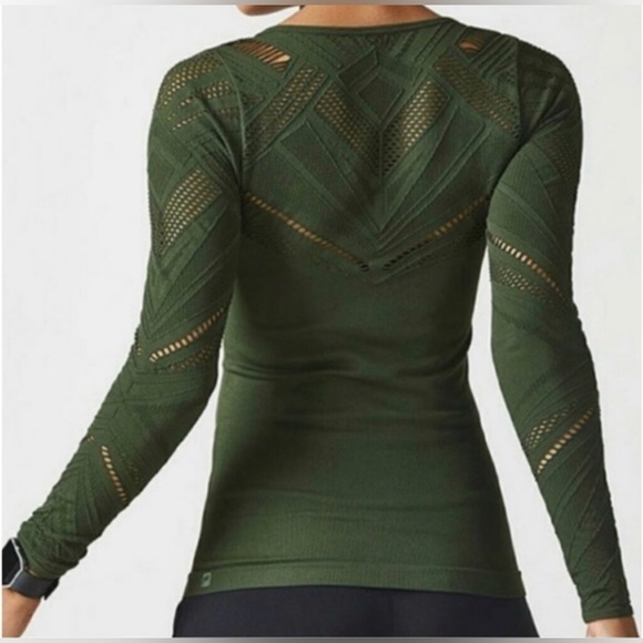 Fabletics Isabella Seamless Long-Sleeve Top | S - Picture 2 of 7